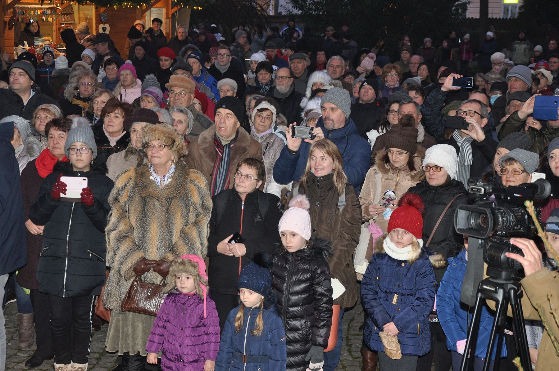 A második gyertyagyújtás az Adventi Udvarban